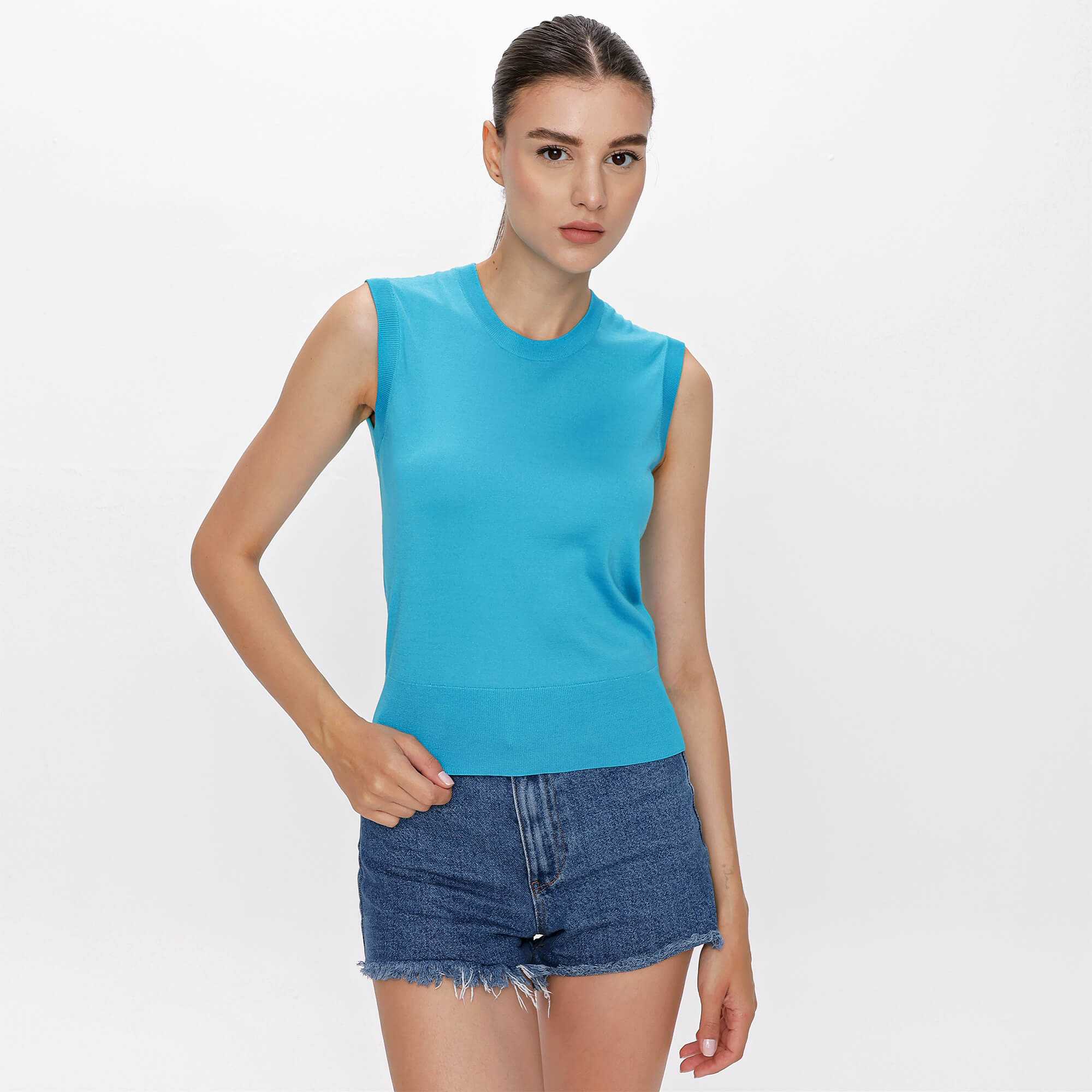 Dolce&Gabbana - Blue Knitted Sleeveless Silk Tshirt